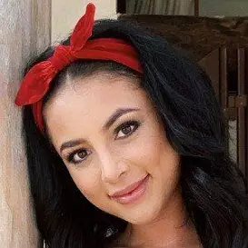 Gabriella Abutbol net worth