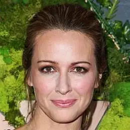 Amy Acker net worth