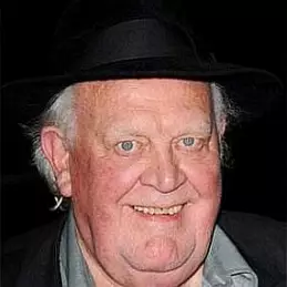 Joss Ackland net worth