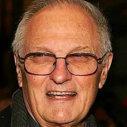 Alan Alda net worth