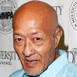 Aki Aleong net worth