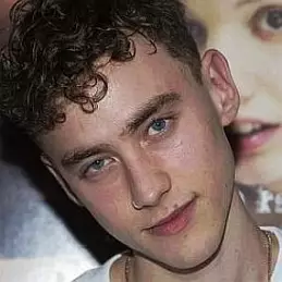Olly Alexander net worth