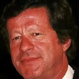 Joaquim De Almeida net worth