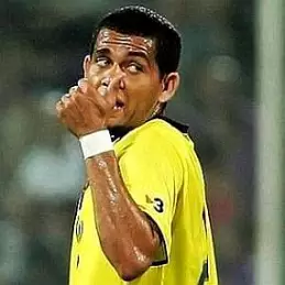 Daniel Alves net worth