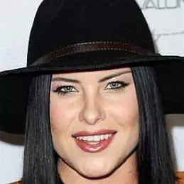 Alexandra Amor net worth