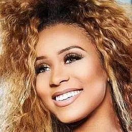 Jilly Anais net worth