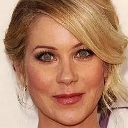 Christina Applegate net worth