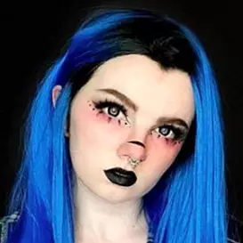 Aprilina Lindsay net worth