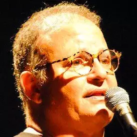 Guilherme Arantes net worth