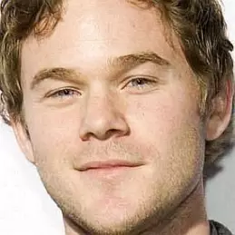 Aaron Ashmore net worth