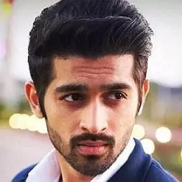 Hussain Asif net worth