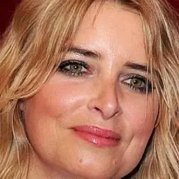 Emma Atkins net worth
