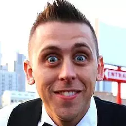 Roman Atwood net worth