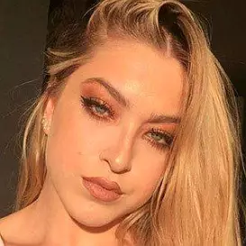 Scarlet Aviram net worth