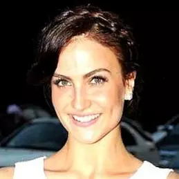 Elli AvrRam net worth