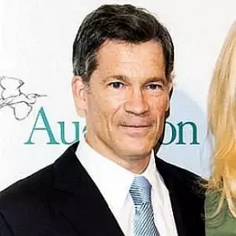 Louis Bacon net worth