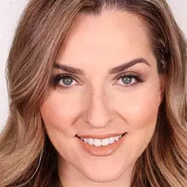 Ashley Waxman Bakshi net worth