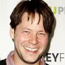 Ike Barinholtz net worth