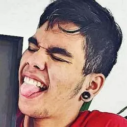 Thiago Barros net worth