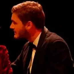 Tom Bateman net worth