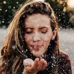 Maggie Baugh net worth