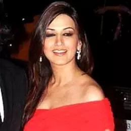 Sonali Behl net worth