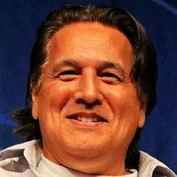 Robert Beltran net worth