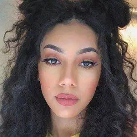 Chanal Benjilali net worth