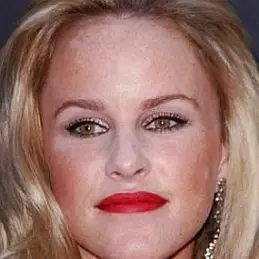 Julie Berman net worth