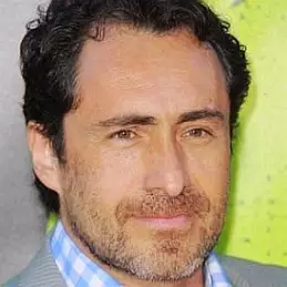 Demian Bichir net worth