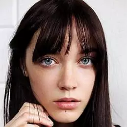 Elizabeth Jane Bishop net worth