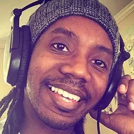 Roberto Blake net worth