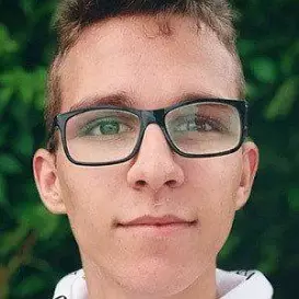 Blociaczek net worth