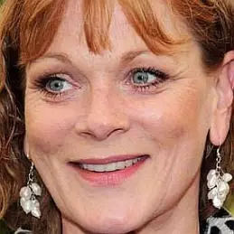 Samantha Bond net worth