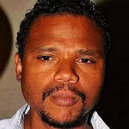 De'Aundre Bonds net worth