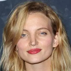 Amanda Booth net worth