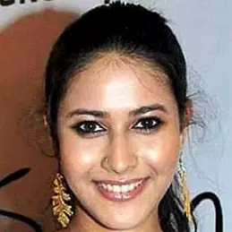 Panchi Bora net worth