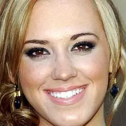 Andrea Bowen net worth
