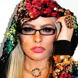 Johnnyboyxo net worth