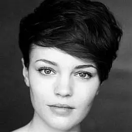 Kate Bracken net worth