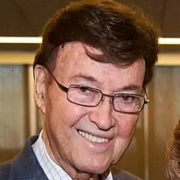 Bernard Bragg net worth