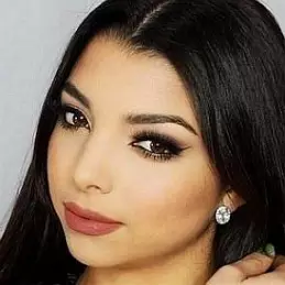 Camila Bravo net worth