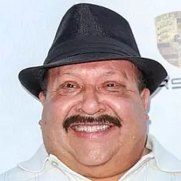 Chuy Bravo net worth