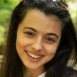 Laura Bretan net worth