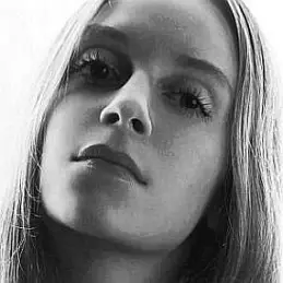 Aglaja Brix net worth