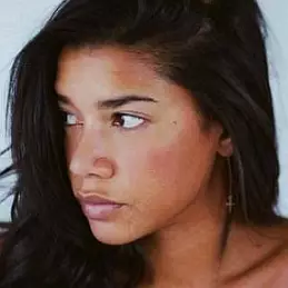 Hannah Bronfman net worth