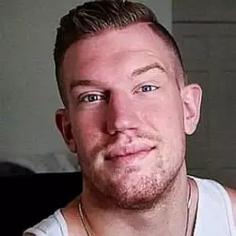 Beau Brown net worth