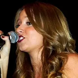 Ali Brustofski net worth