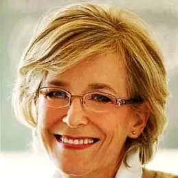 Dana Buchman net worth