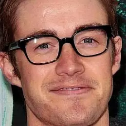 Robert Buckley net worth